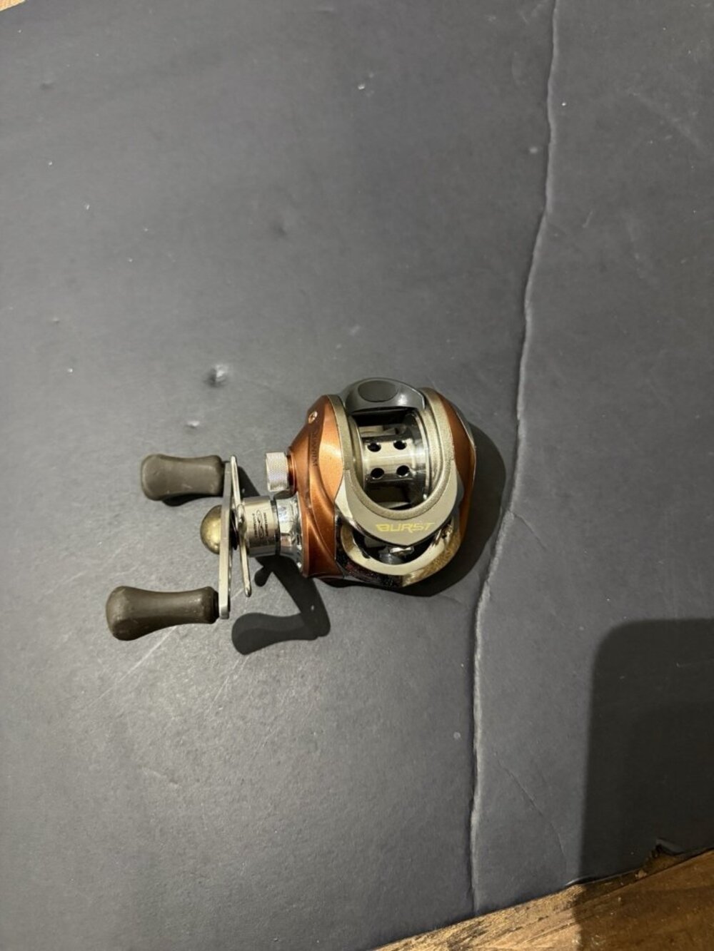Quantum Burst Left Handed Reel 6 Bearings